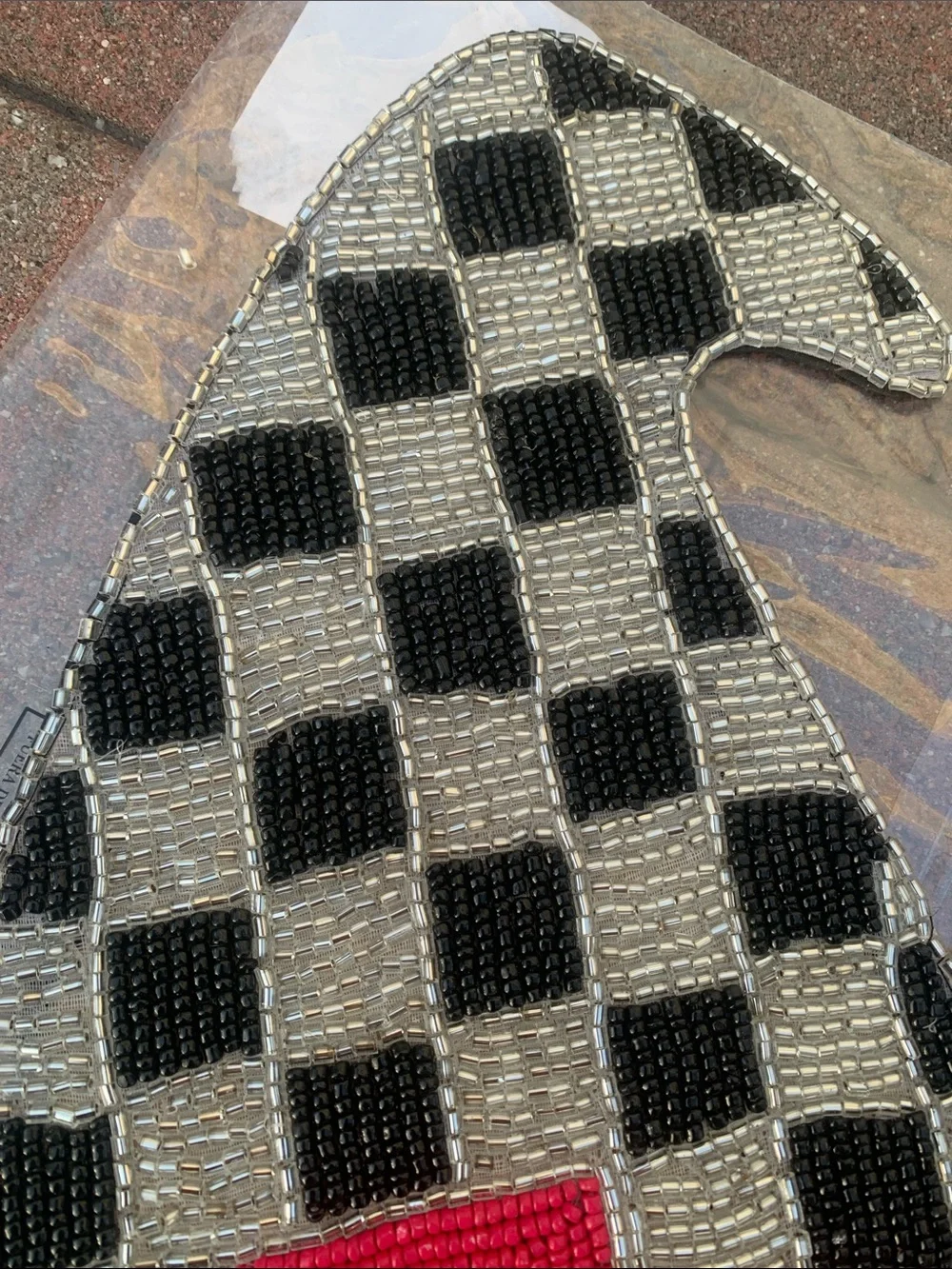 🆕 - By TAHARI HOME Beaded Checkered Witch Placemat w/ Pink Band Sliver & Black